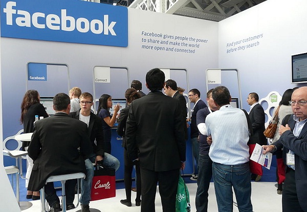 Facebook Inc. surprises with mobile ads revenue Facebook Inc. surprises with mobile ads revenue